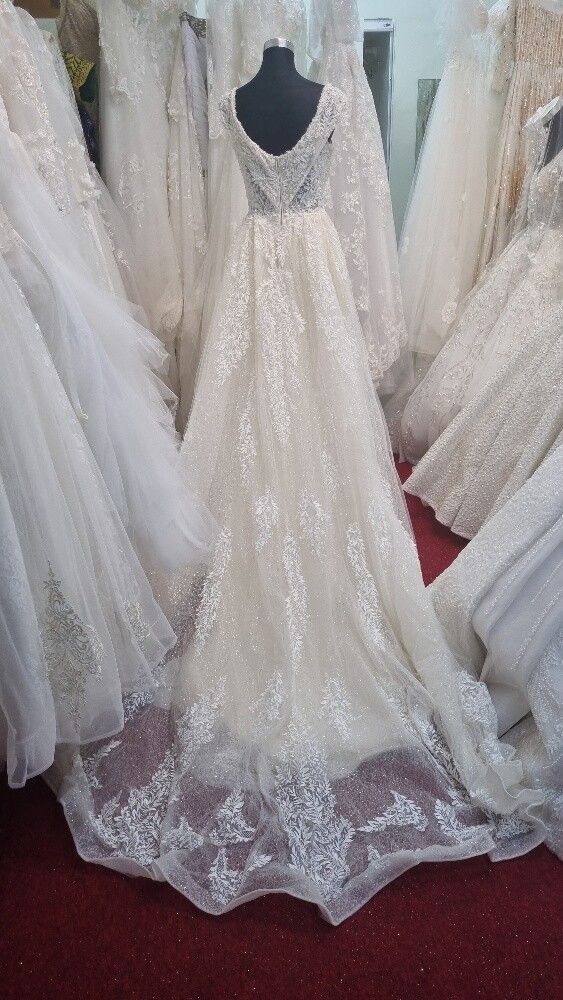 Wedding gown for rent - 4