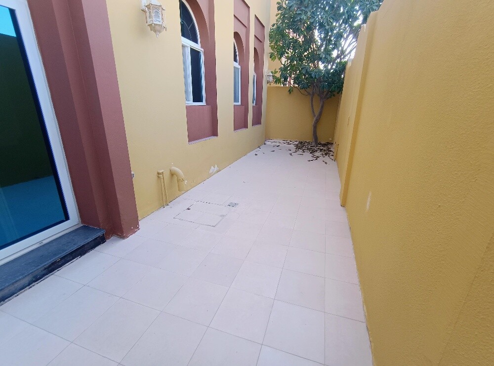 Compound villa for rent - 8