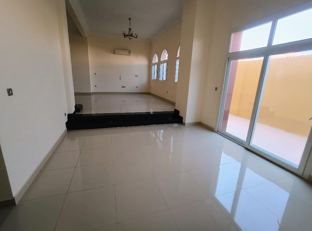 Compound villa for rent - 7