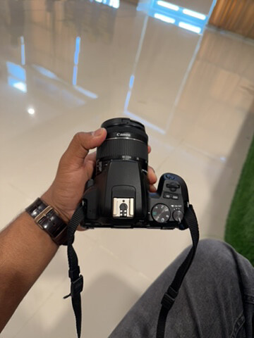 canon 250D - 1