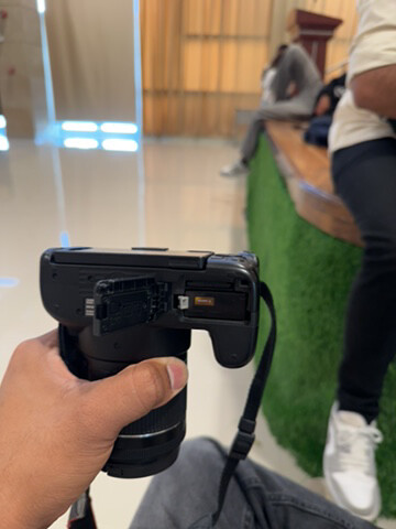 canon 250D - 4