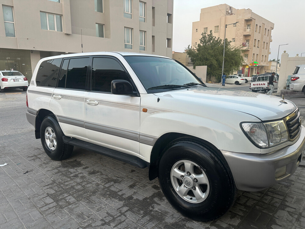 LC V8 1999 VXR — photo 2 for sale in Qatar