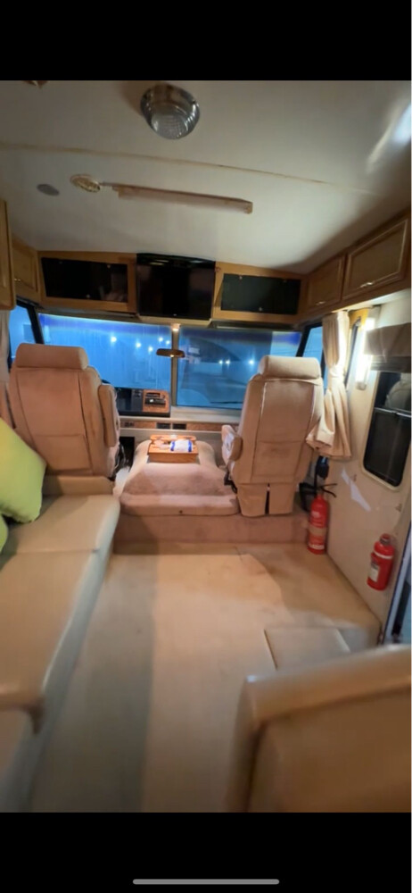 chevrolet caravan - 3