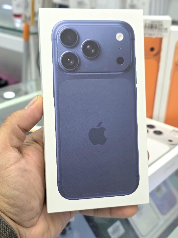 APPLE IPHONE 17 PRO & PROMAX - 5