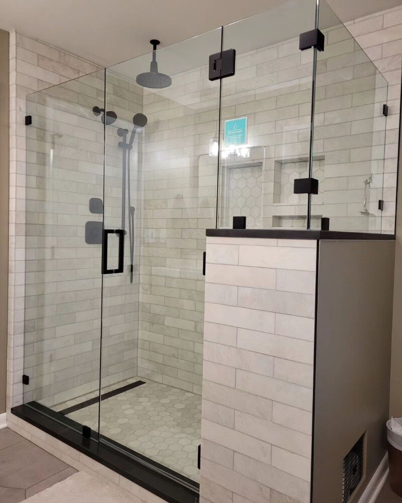 Diamond Glass and Mirror House - 30