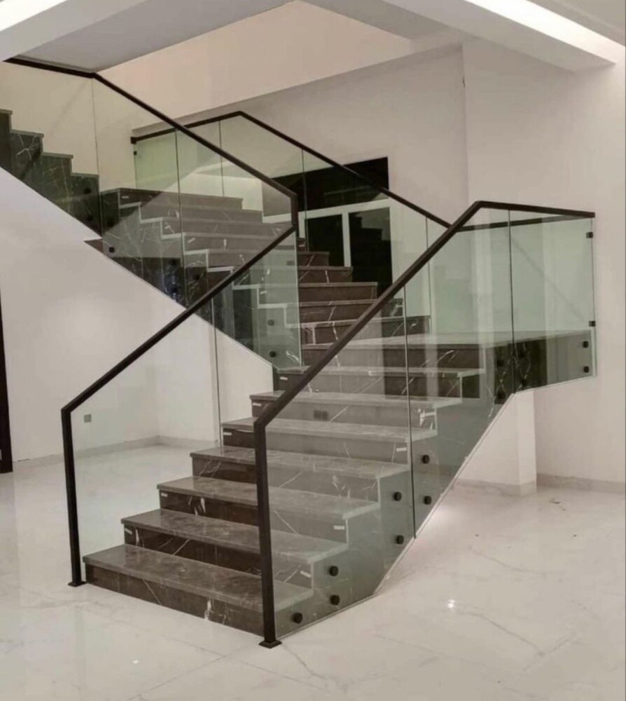 Diamond Glass and Mirror House - 24