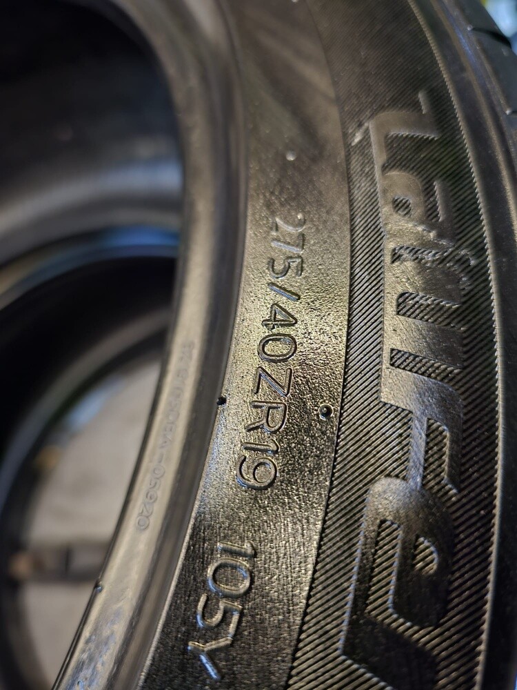 275-40-19,,, Laufenn brand - 5