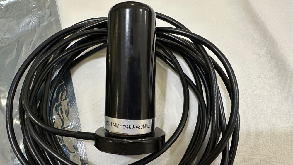 magnet mount vhf/uhf antenna - 1