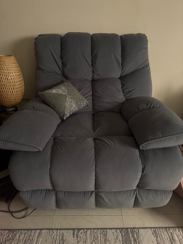 Relaxing Chair - 1