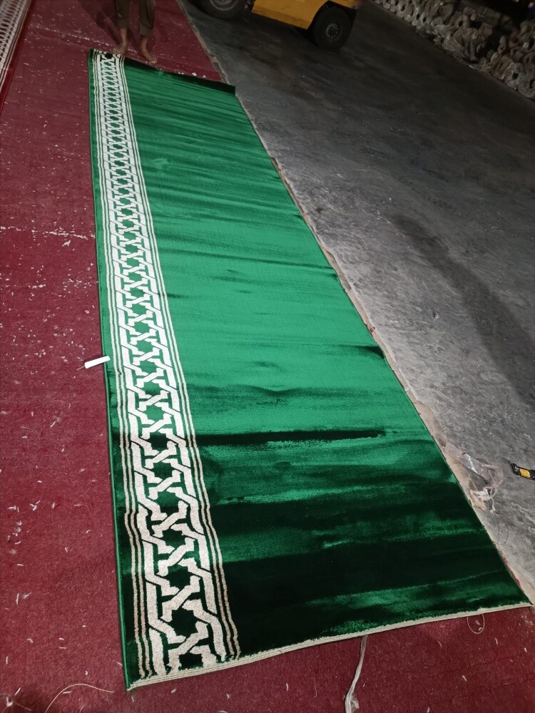يتم بيع سجاد المساجد والعمل عليه. - 4