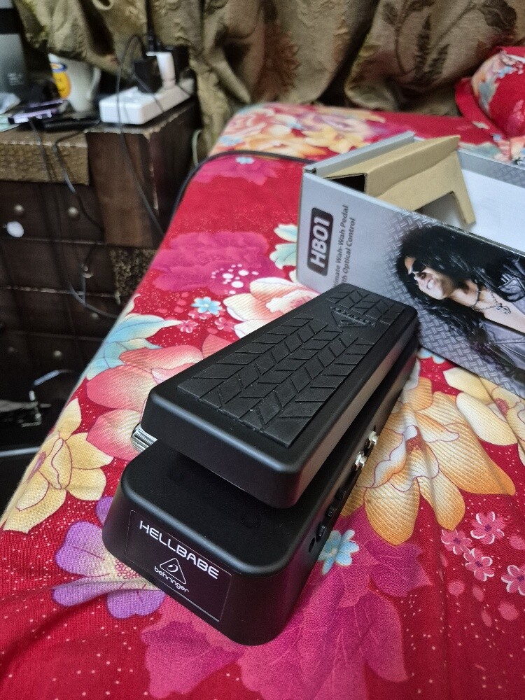 Behringer HB01 Guitar Wah Pedal - 5