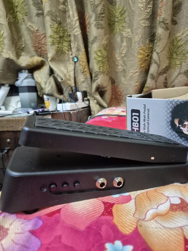 Behringer HB01 Guitar Wah Pedal - 6