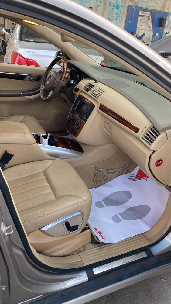 Mercedes-Benz - 2