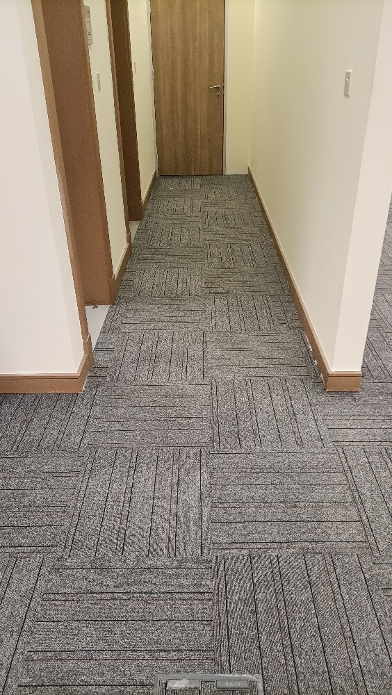 office Tiles carpet - 3