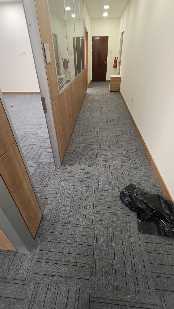 office Tiles carpet - 1