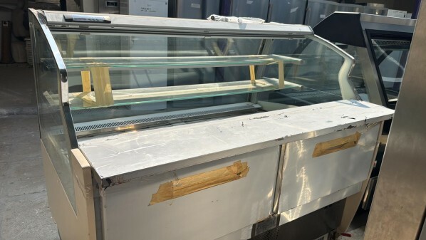 DISPLAY FRIDGE AND CHILLERS - 3