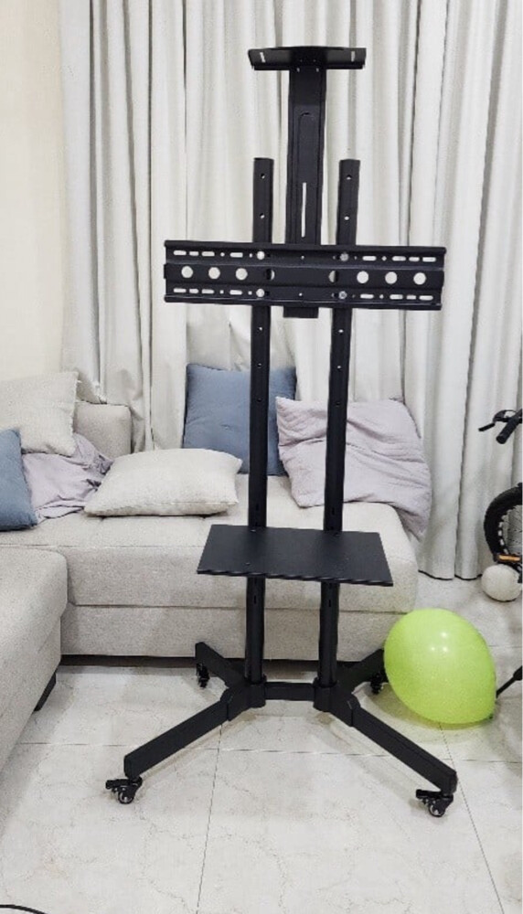 Tv stand with wheels  - 2