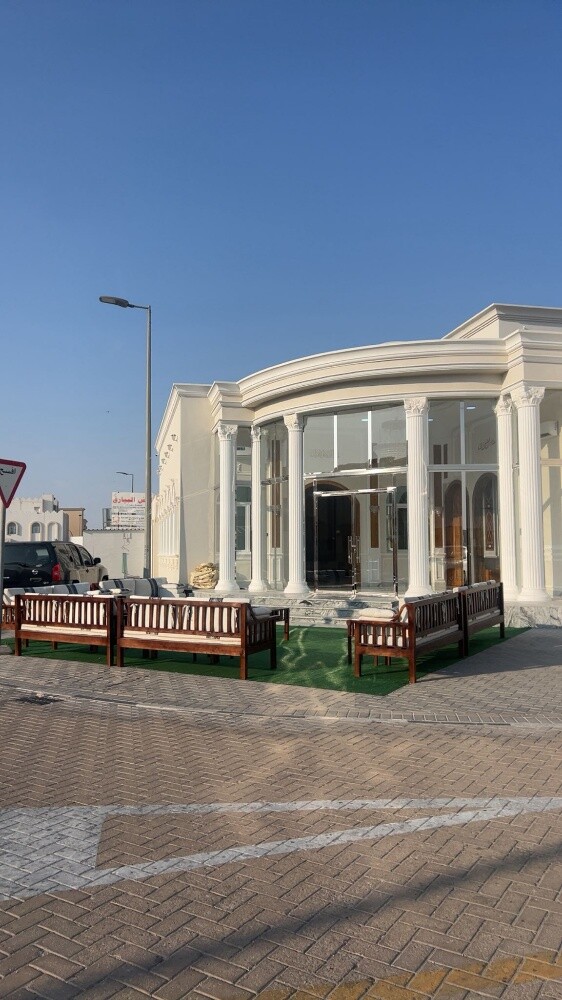 الهدى للكراس والطاولات - 1
