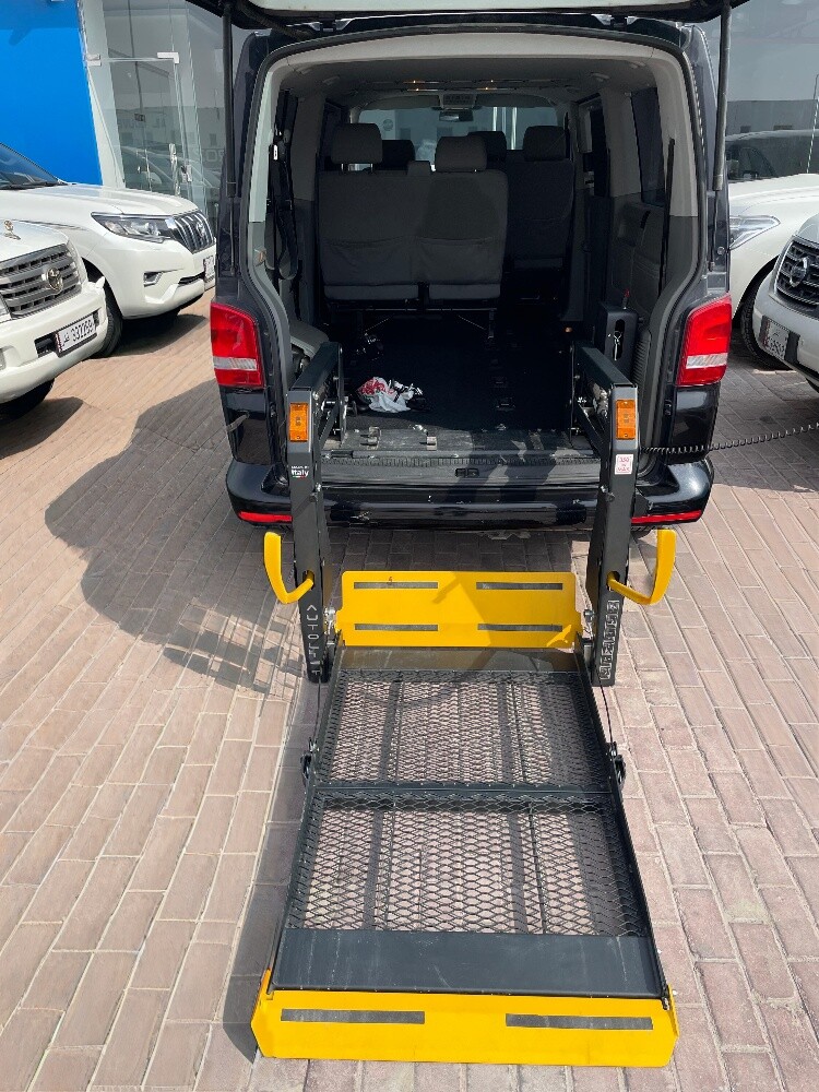 2015 Volkswagen Caravella — photo 1 for sale in Qatar