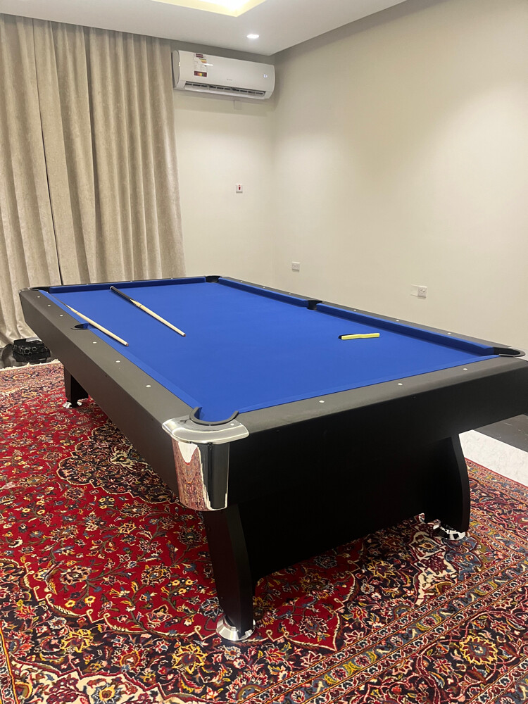 Billiard table 9 feet - 1