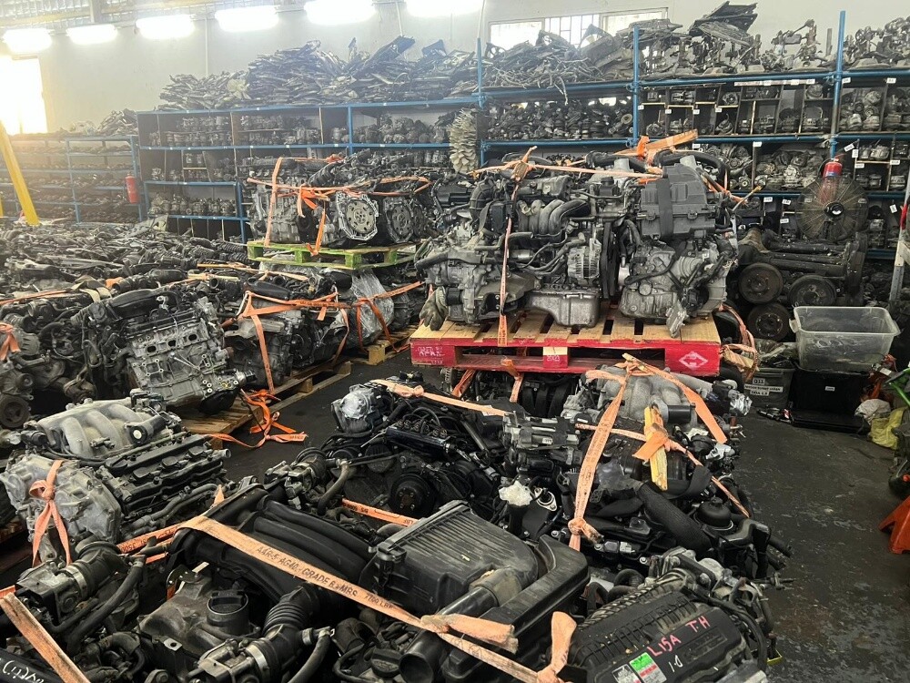 tiida 1.6 engine Japanese - 9