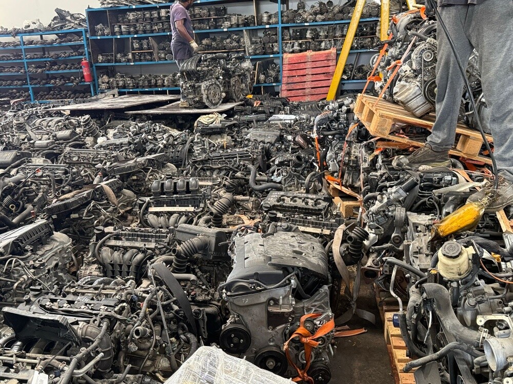 tiida 1.6 engine Japanese - 7