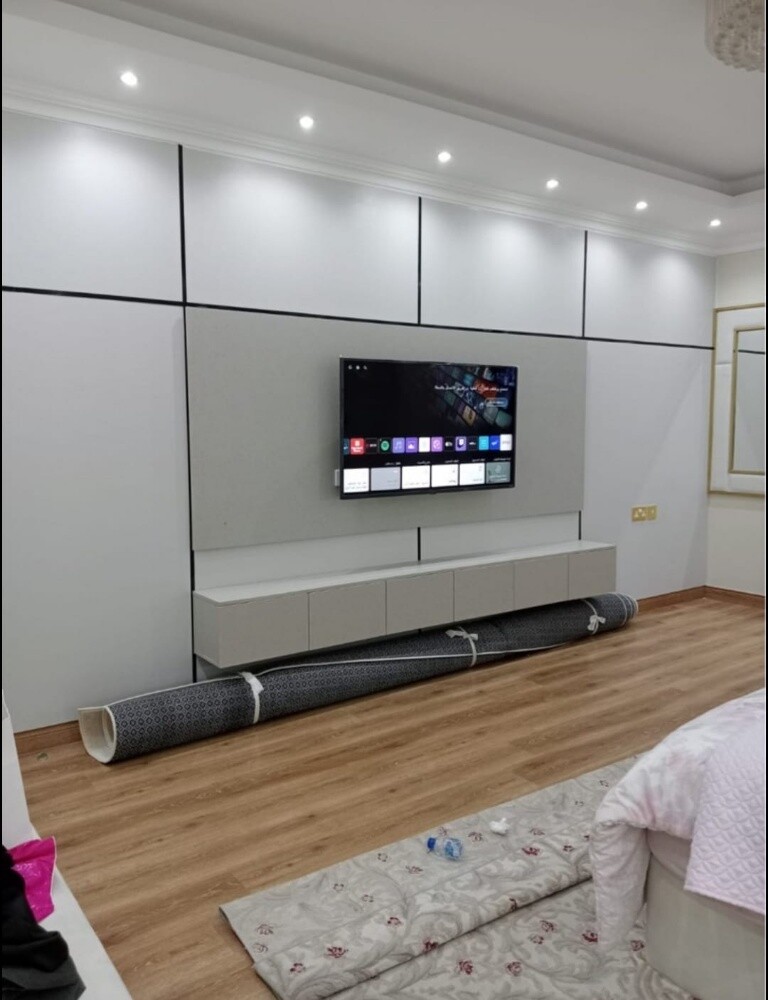 LUXURIOUS TV DECORATION - 2