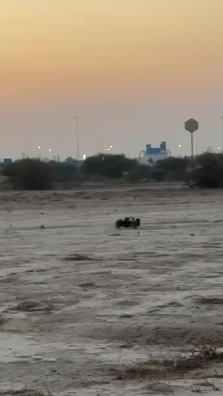 سيارة التحكم عن بعد  - 1