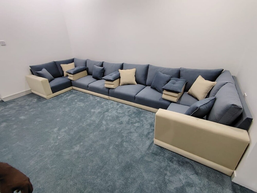 we are have curtains sofa carpe - 3