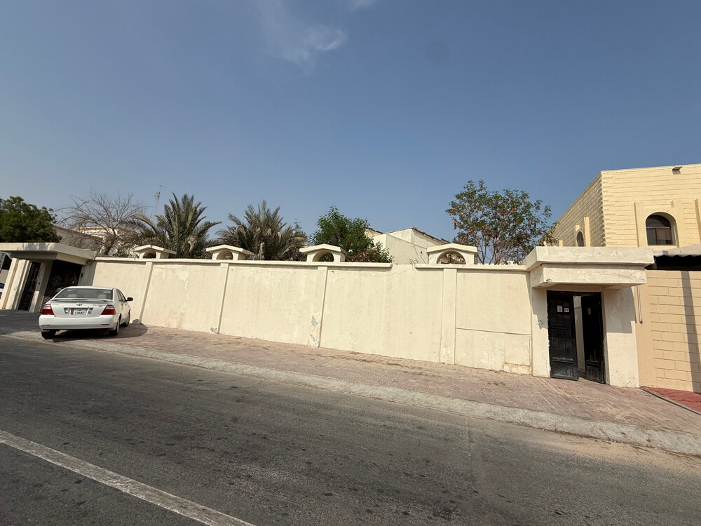 للبيع بيت مؤجر بالدفنه موقع مميز - 4