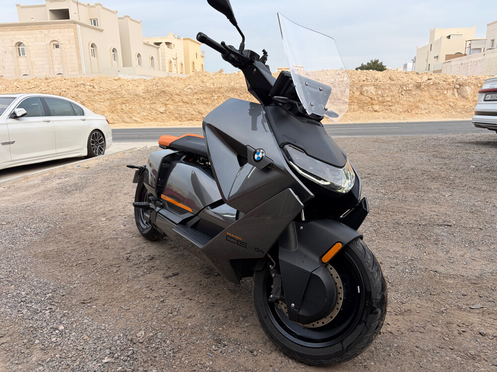 BMW ce 04 - 1