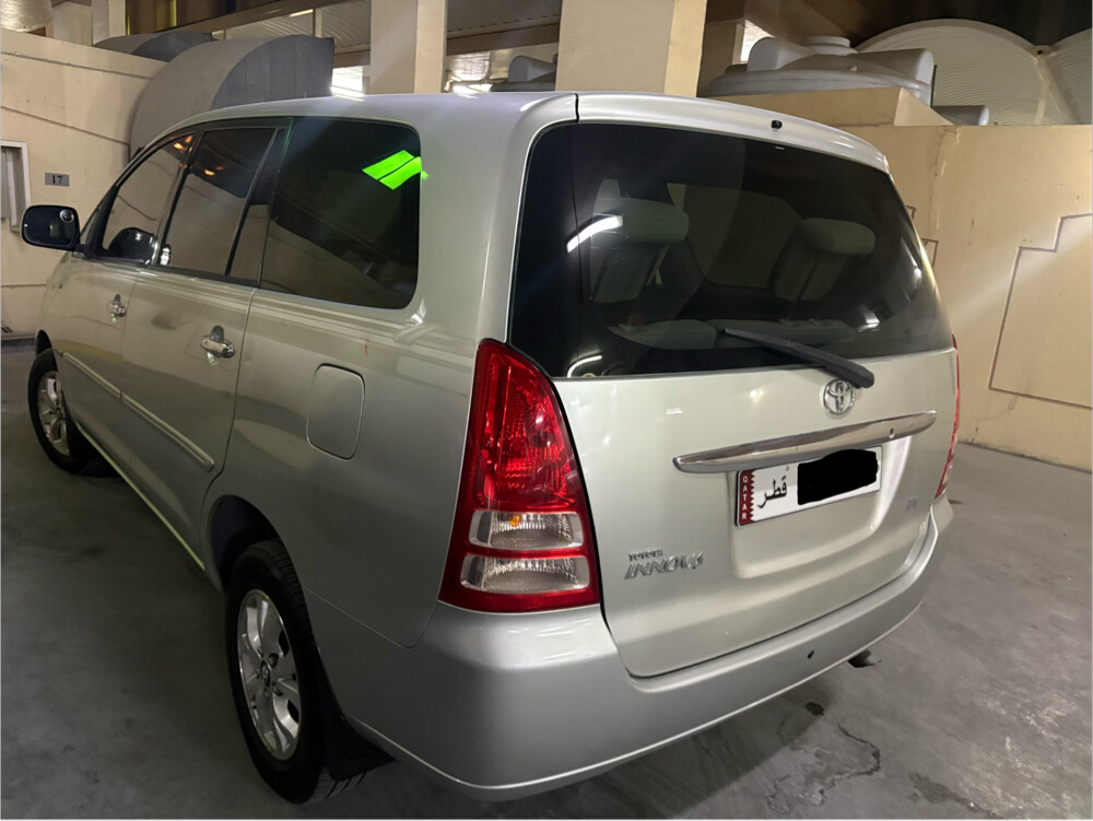 TOYOTA Innova 2006 (Family used) - 3