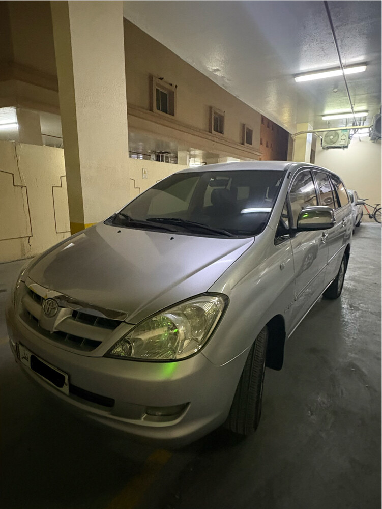 TOYOTA Innova 2006 (Family used) - 1