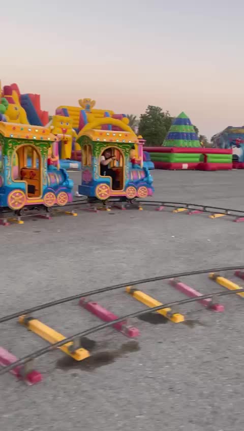 قطار للبيع - 1