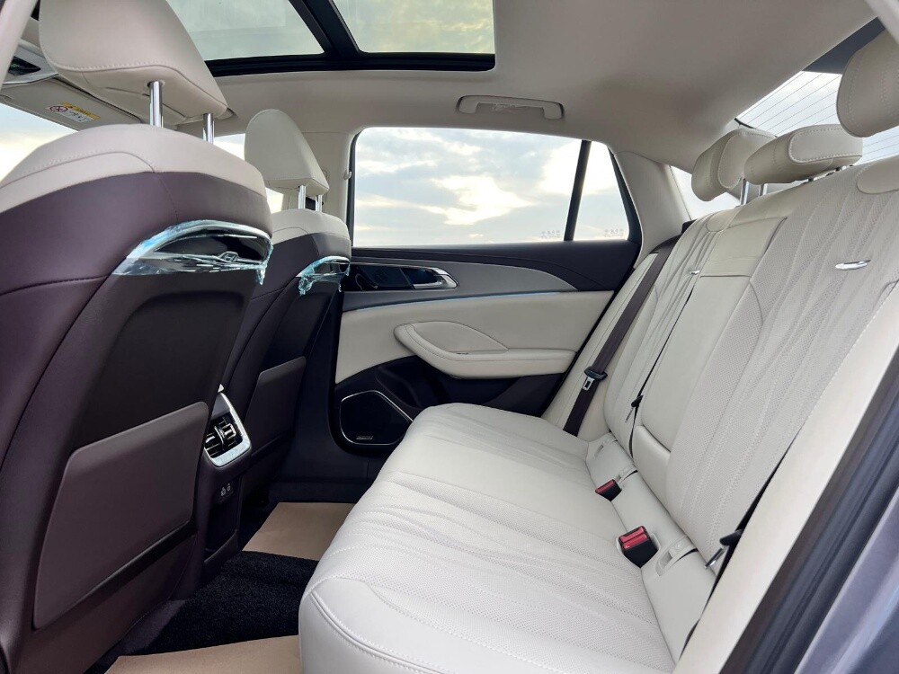 HONGQI H5 OUSADO 2025 — photo 8 for sale in Qatar
