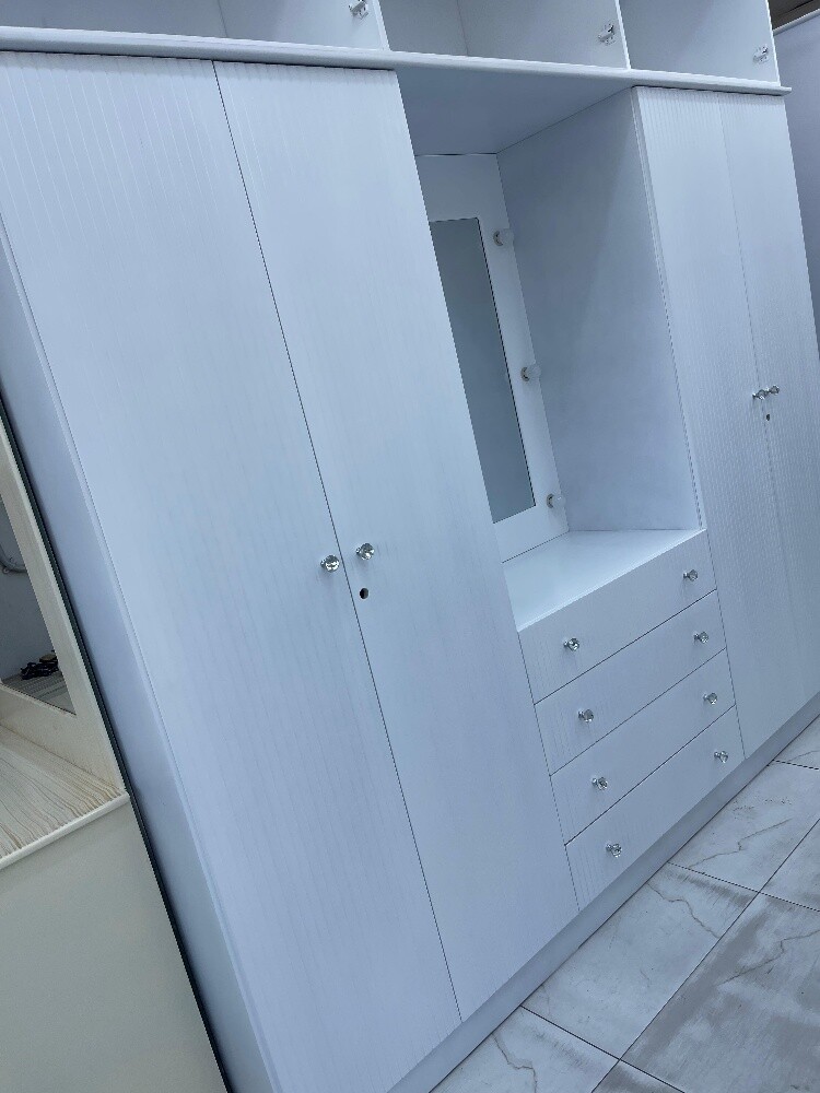 cabinet - 3