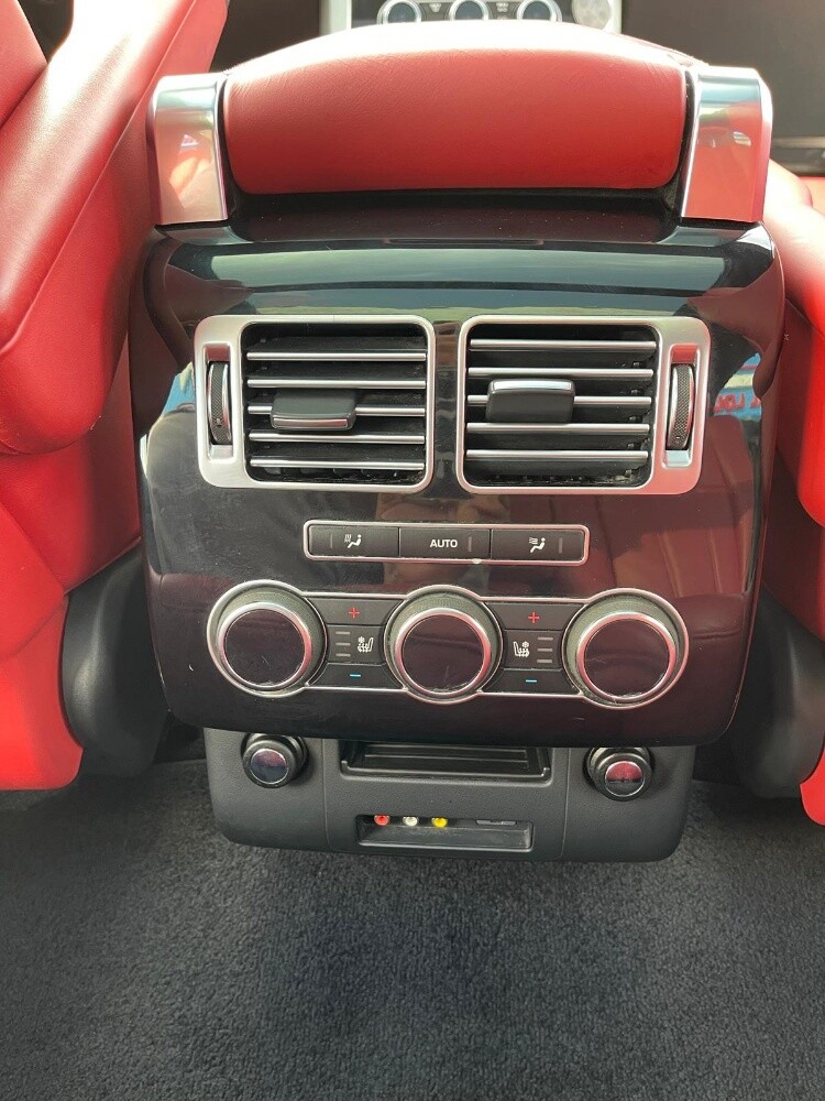 Range Rover Vogue SE Supercharged — photo 30 for sale in Qatar