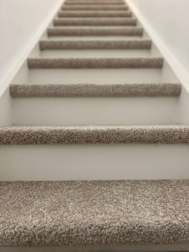 Carpet & Parquet Stairs - 11