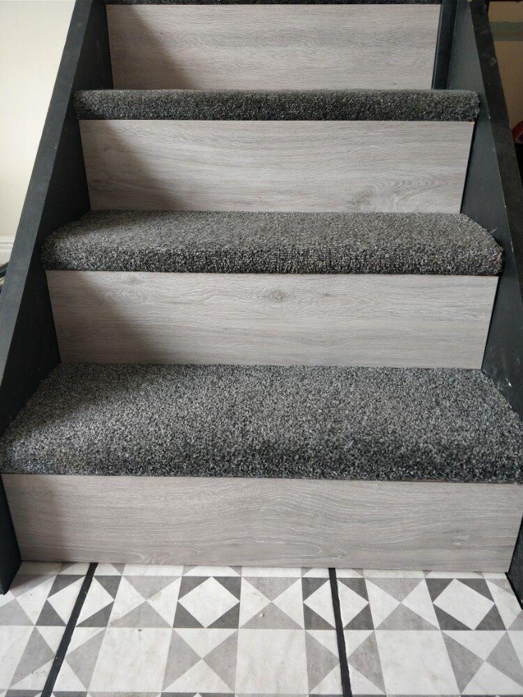 Carpet & Parquet Stairs - 16