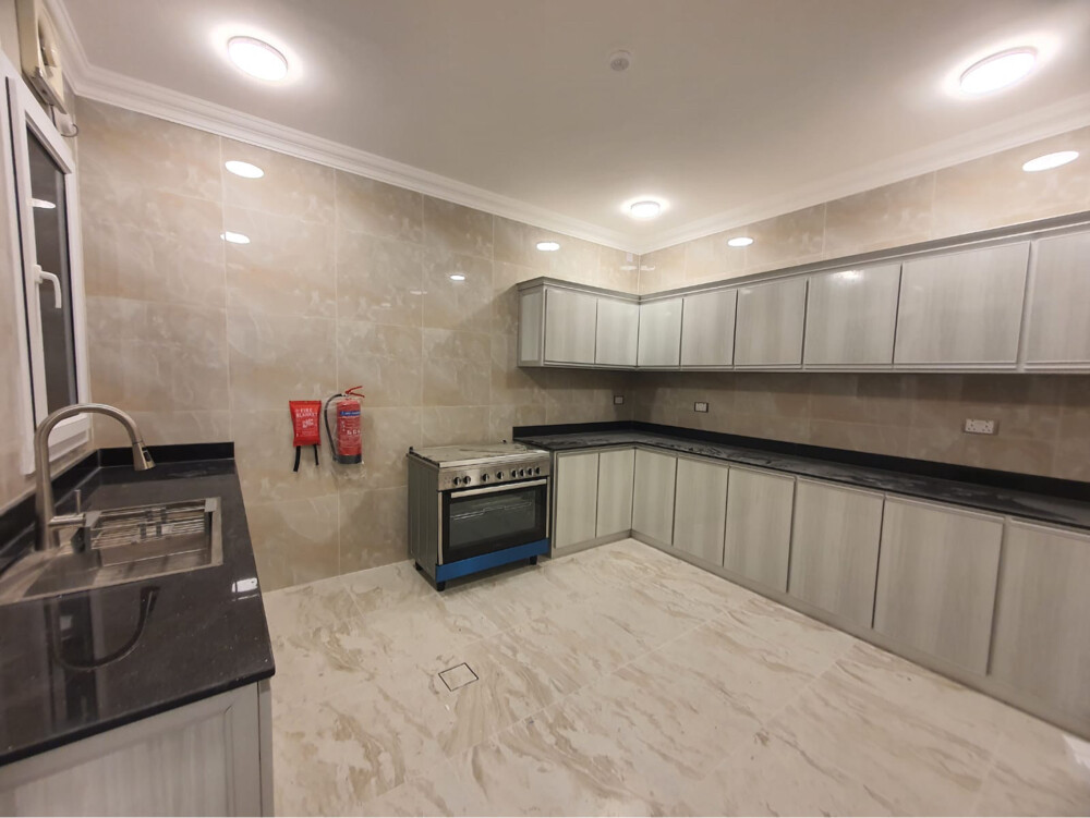Brand New Luxury Villa Abu Hamour - 17