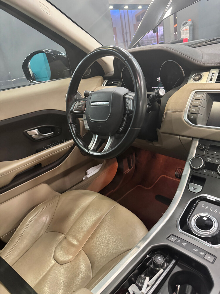 EVOQUE 2015 - 8