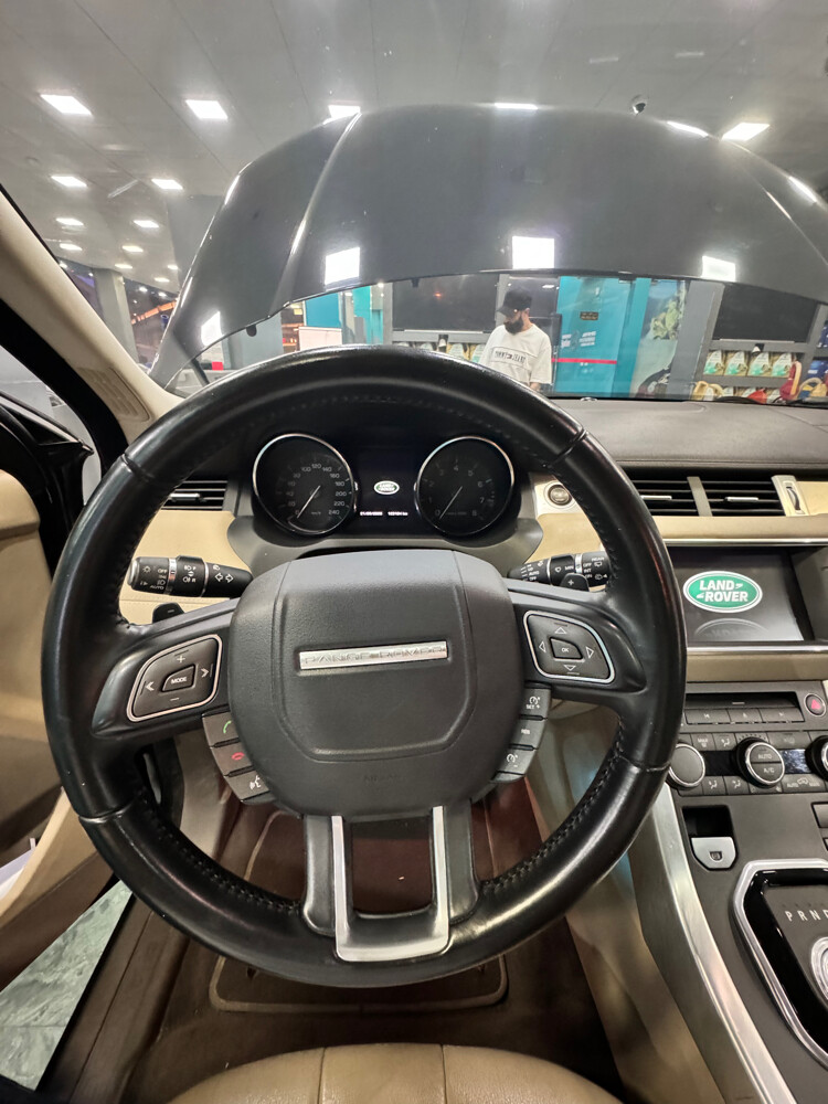 EVOQUE 2015 - 2