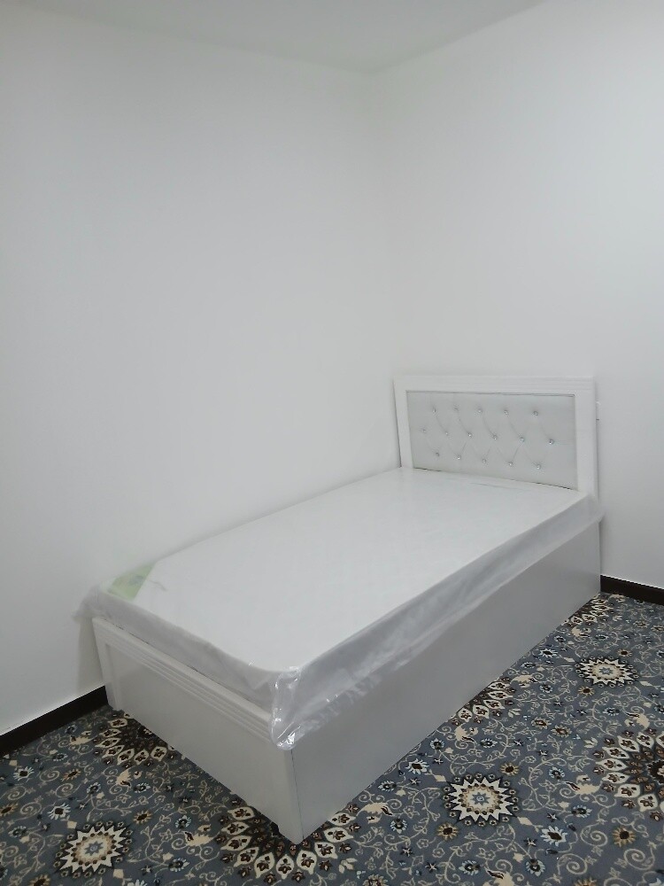 Bed and cabinet - 19