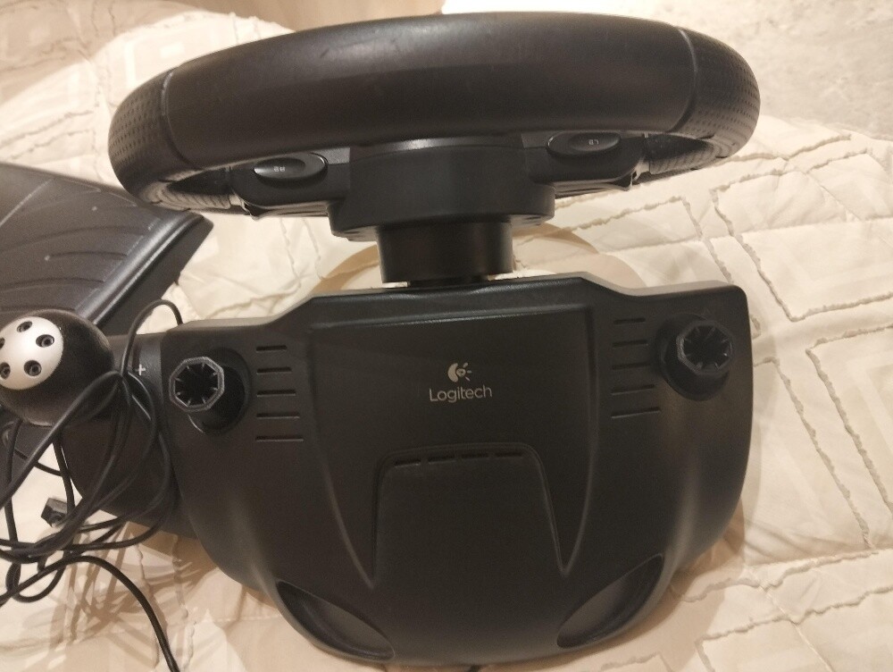 Logitech Driving Force GT - 4