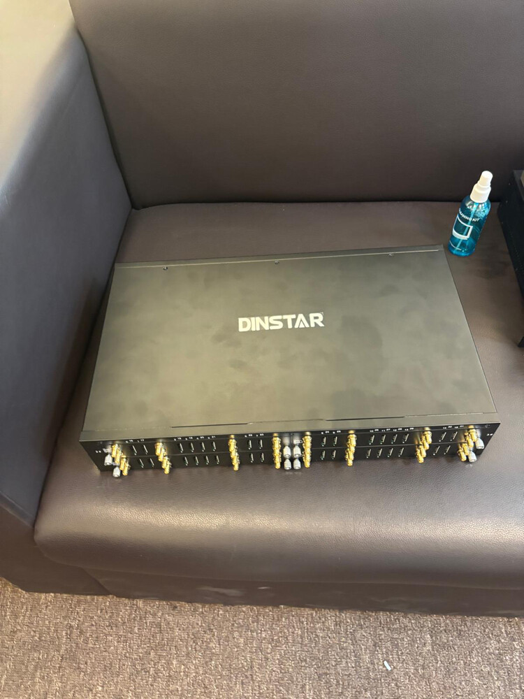 Dinstar GSM And Yeaster P570 - 4