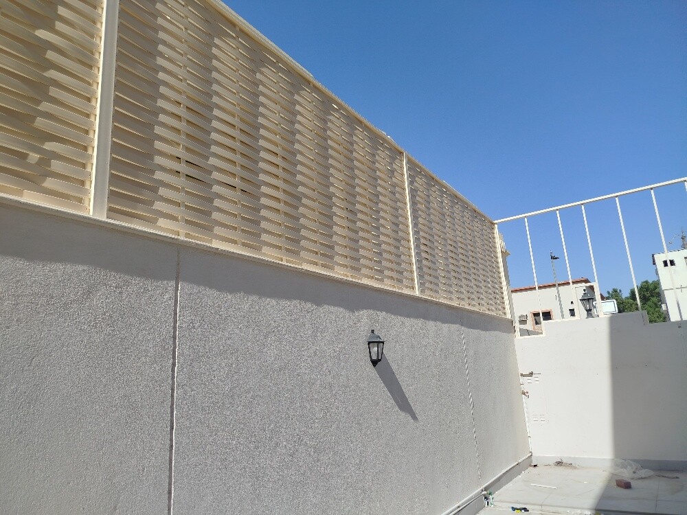 متخصصون في جميع انواع سواتر (يو ب - 5