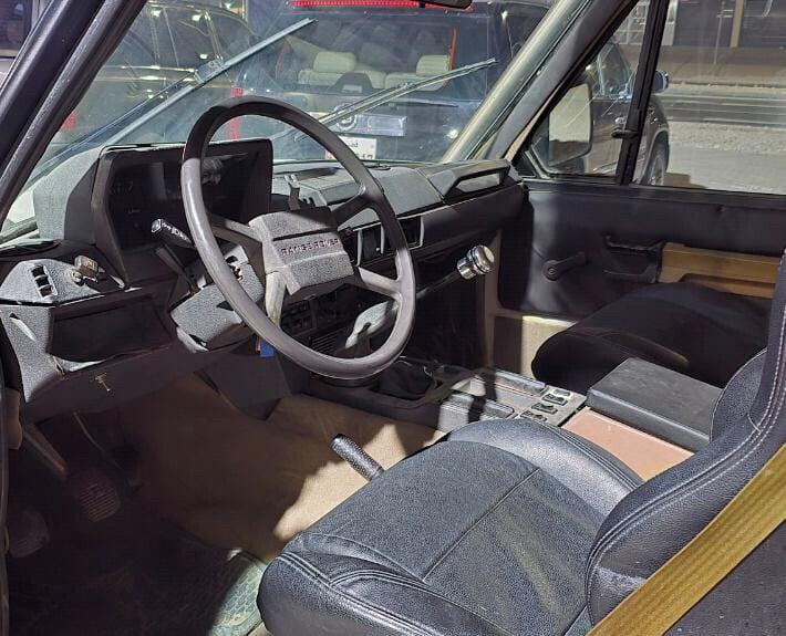 For Sale Range Rover Vogue 1985 — photo 9 for sale in Qatar