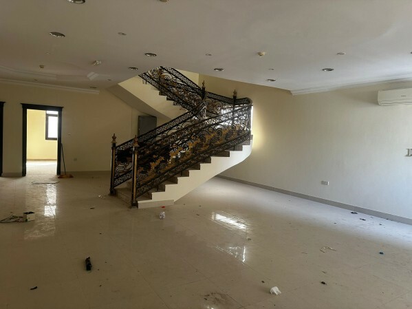 SPACIOUS Service villa 4 RENT - 6
