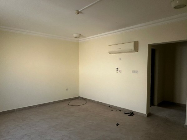 SPACIOUS Service villa 4 RENT - 3