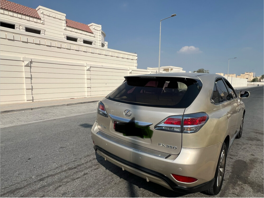 سيارة لكزس ار اكس 350 للبيع  - 4